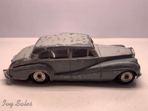 DINKY TOYS #150 ROLLS ROYCE SILVER WRAITH