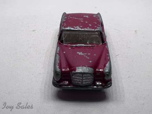 Matchbox #53 Mercedes Benz 220SE