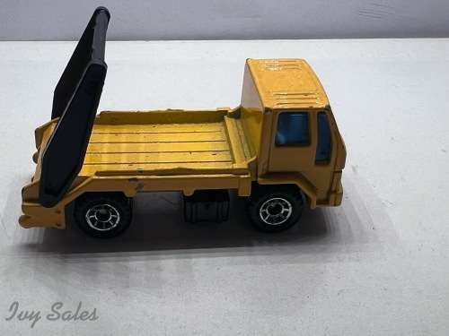 MATCHBOX SKIP TRUCK