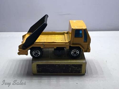 MATCHBOX SKIP TRUCK