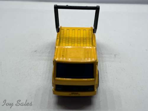 MATCHBOX SKIP TRUCK