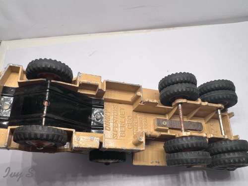FRANCE DINKY TOYS FRANCE #888 - Saharan Berliet GBO - RARE