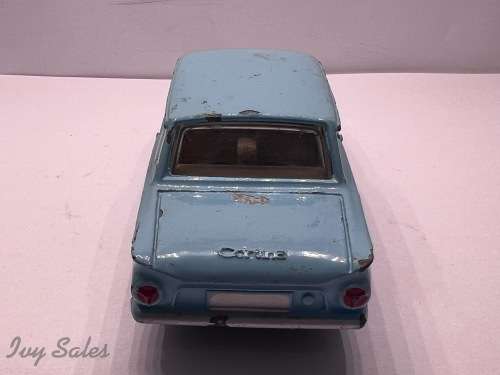 Dinky Toys #139 Ford Cortina