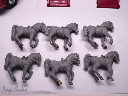 Corgi Major Toys #1130 CHIPPERFIELD`S CIRCUS Bedford Articulated Horse Box & 6 Horses