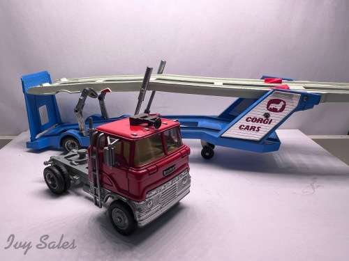 CORGI Major Toys #1138 Ford Tilt Cab Carrimore Car Transporter
