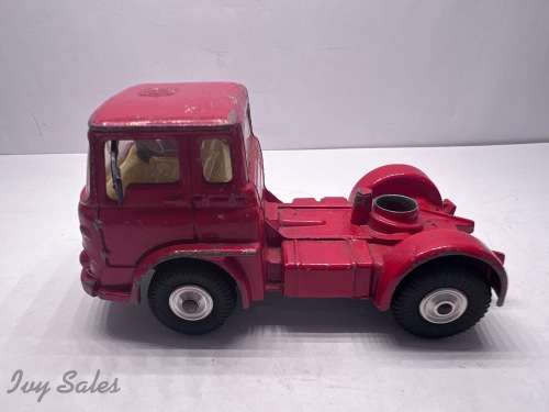 Corgi Major Toys Articulated Horse Box Chipperfields Circus