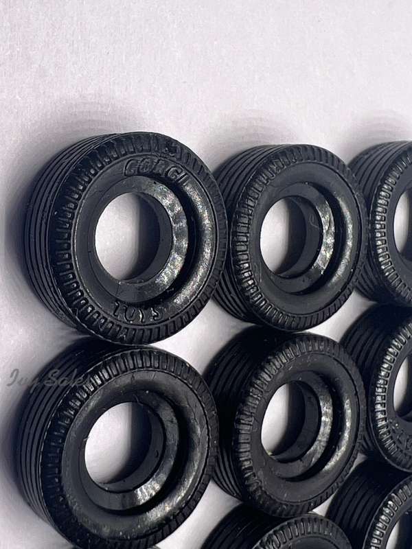 Corgi Toys #1456 - 12 Tyres In Original Box