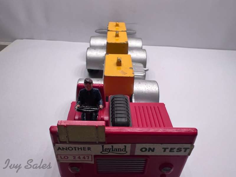 Dinky Supertoys #936 Leyland 8 Wheeled Chassis with Original Box