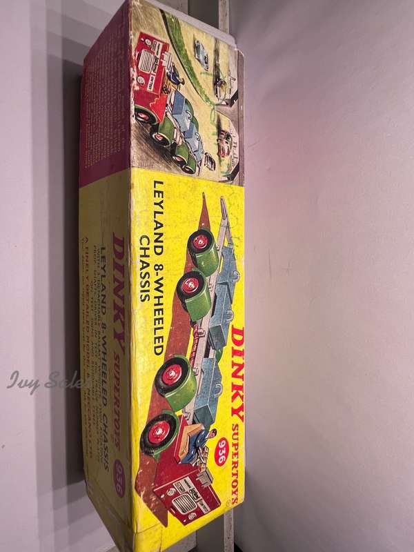 Dinky Supertoys #936 Leyland 8 Wheeled Chassis with Original Box