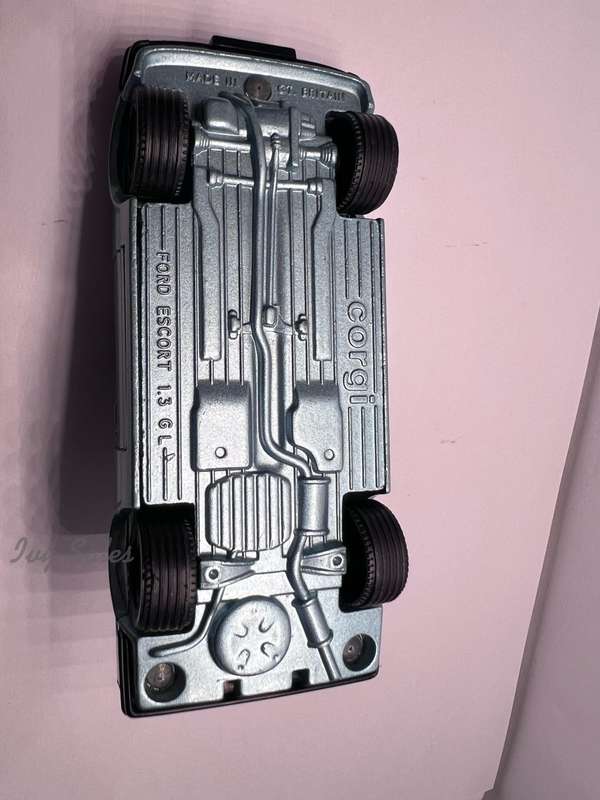 Corgi Toys #334 Ford Escort 1.3 GL