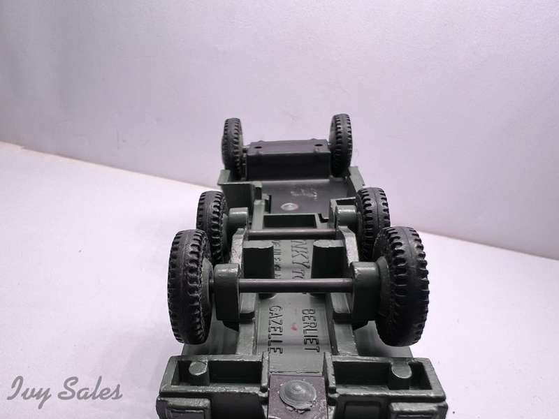 Dinky Military #620 - Berliet Missile Launcher + Missile