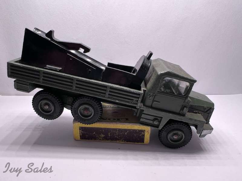 Dinky Military #620 - Berliet Missile Launcher + Missile