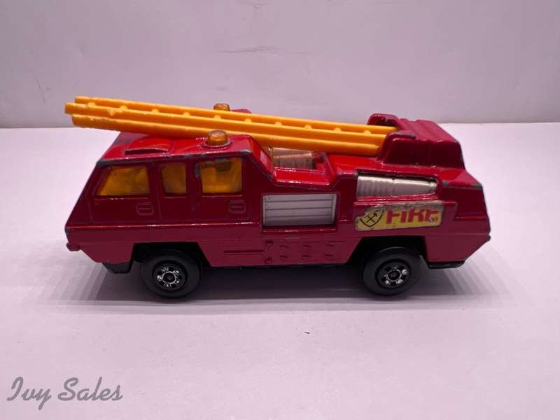 Matchbox Superfast #22 BLAZE BUSTER FIRE ENGINE