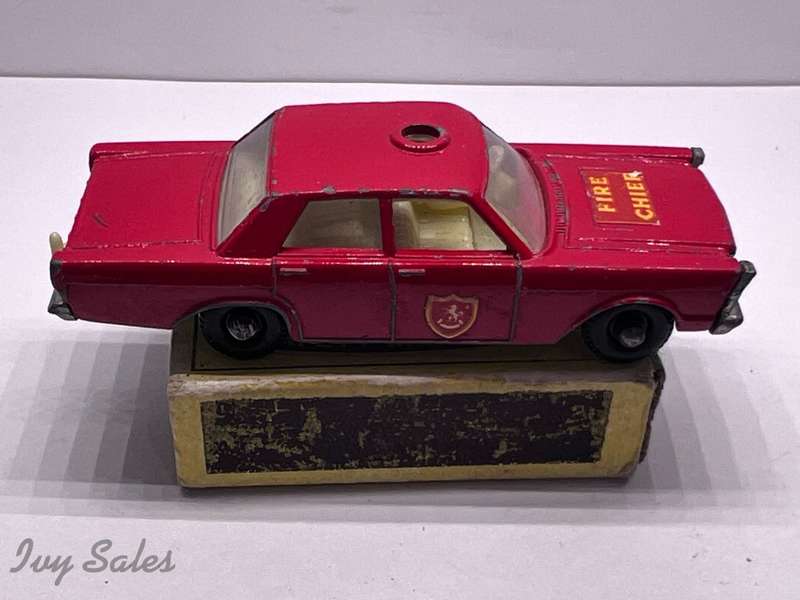 Matchbox #59 Ford Fairlane Fire Chief Car