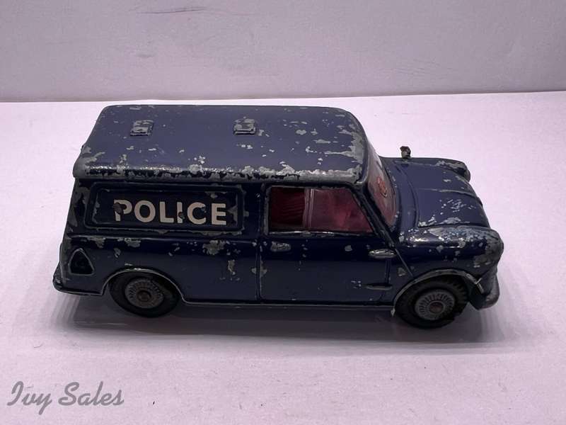 CORGI TOYS POLICE AUSTIN MINI-VAN