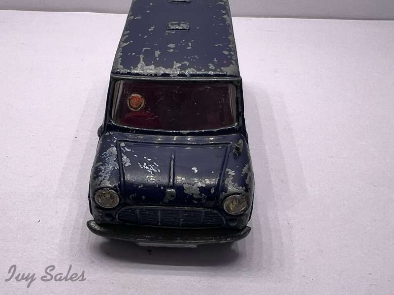 CORGI TOYS POLICE AUSTIN MINI-VAN