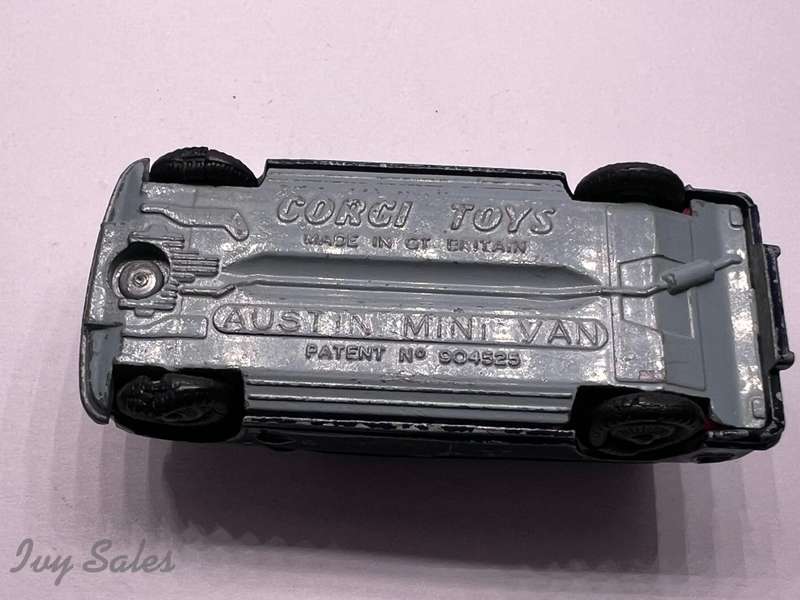 CORGI TOYS POLICE AUSTIN MINI-VAN