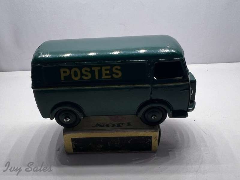French Dinky Toys #25B Peugeot D3A Posts