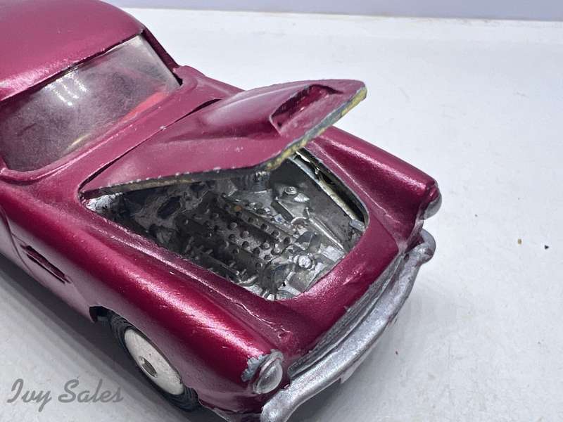 CORGI TOYS ASTON MARTIN - REPAINT
