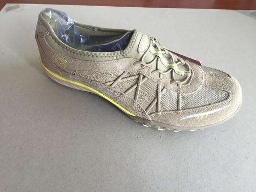 Ladies Skechers Breathe Easy Weekender - Size 8
