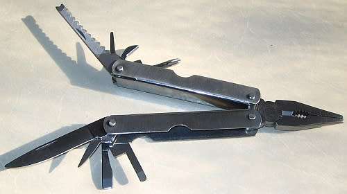 Multi Tool in Wooden Box