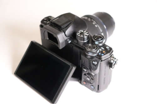 Olympus OM-D E-M10 Mark II Mirrorless Digital Camera with Lens and Battery Grip