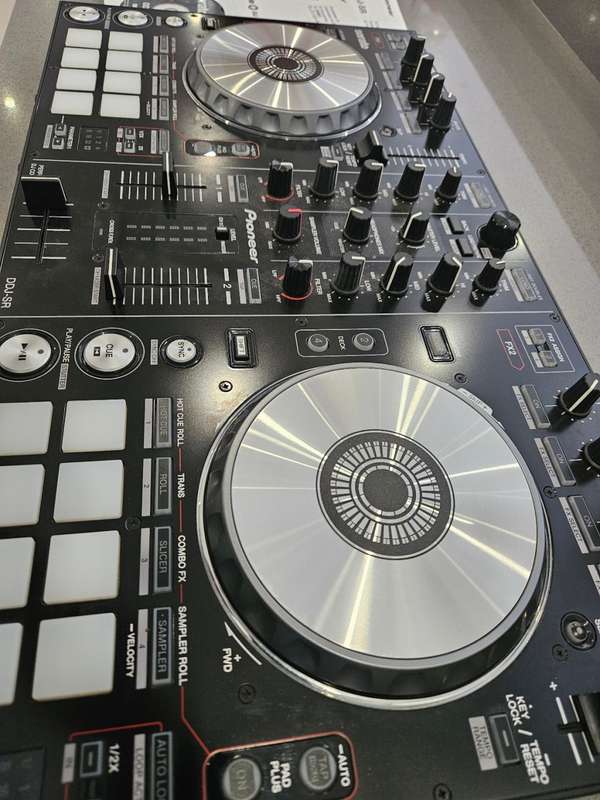 Pioneer DDJ-SR PRO DJ Controller
