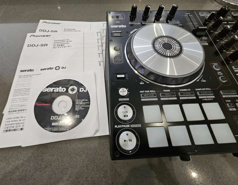Pioneer DDJ-SR PRO DJ Controller