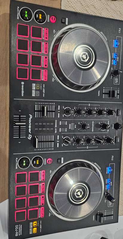 Pioneer DDJ-RB Club Style DJ Controller