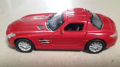 Ferrari x 3 Mercedez Benz x 1 - Burango & Maisto