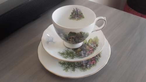 Stunning Royal Vale trio's x 6 - mint condition