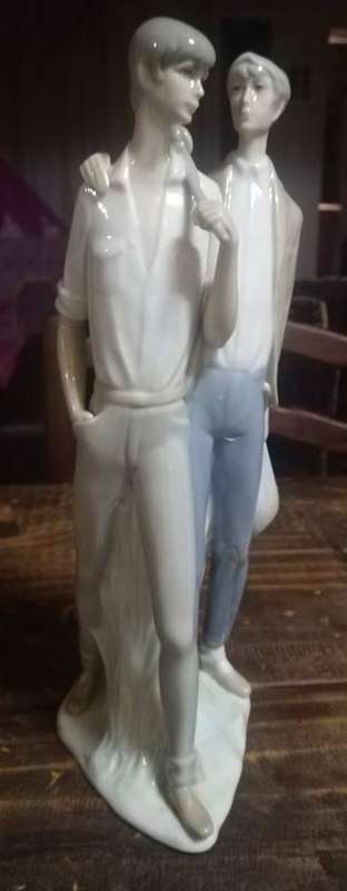 NAO (Llardo) figurine in mint condition