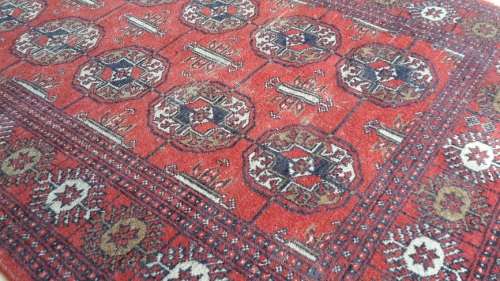 Lovely hand-knotted Persian carpet
