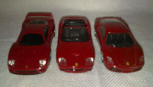 3x Ferrari V-Power Scale 1:38