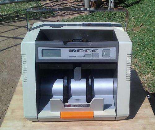 MONEY COUNTING MACHINE (Masskot)