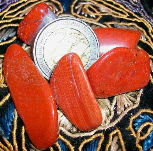 Jasper red tumbled stone