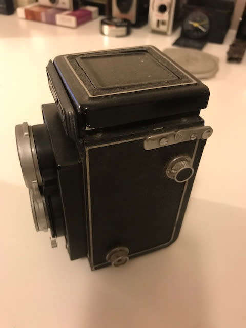 Airesflex medium format camera