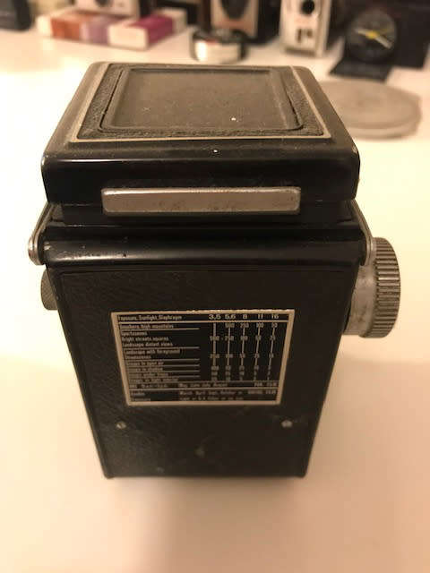 Airesflex medium format camera