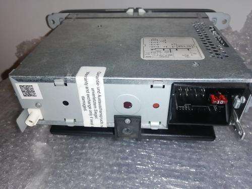 Volkswagen Caddy OEM Radio
