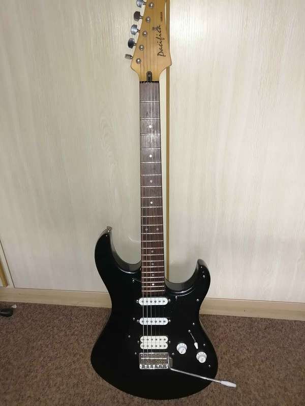 Yamaha Pacifica Electric Guitar
