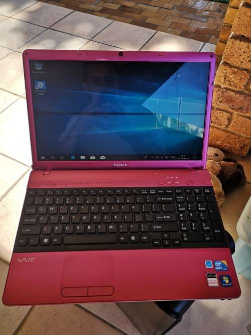 Sony Vaio VPCEB15FG **i3** 4GB RAM Laptop