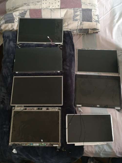 Lot of 7 Laptop Screens || Dell || HP|| Sony||