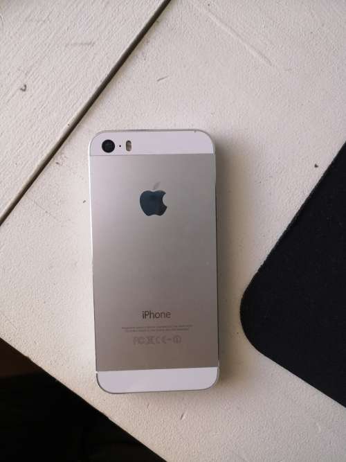 IPhone 5s White in Box -- For parts