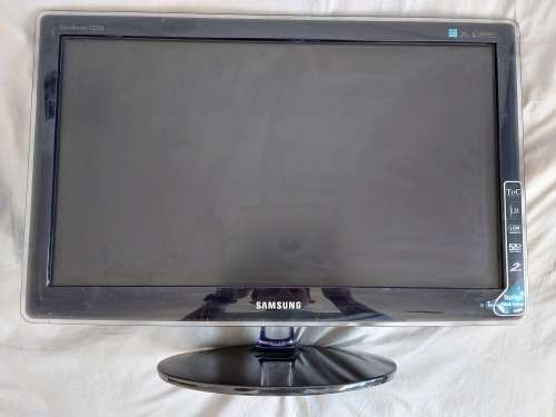 Samsung SyncMaster P2370 LCD Display Monitor 23 Inch