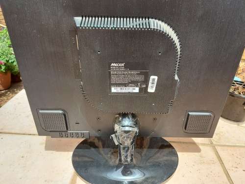 Mecer A1954 Monitor