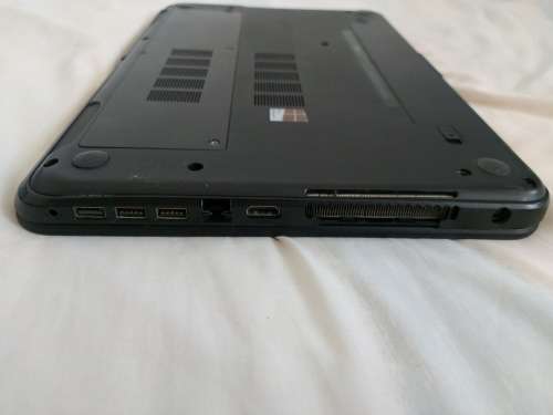 Dell inspirion 15 core i5 Laptop - SSD