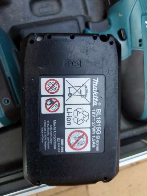 Makita Cordless 18v Drill Kit - Hammer drill with bits