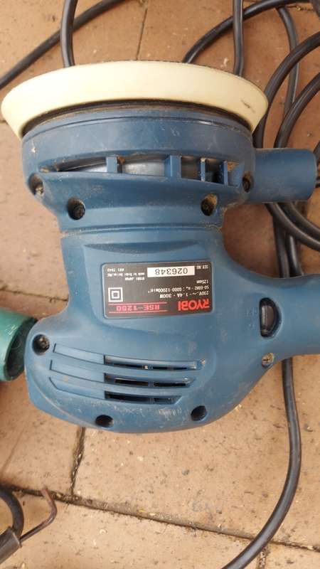 COMBO **Ryobi JIGSAW and SANDER**