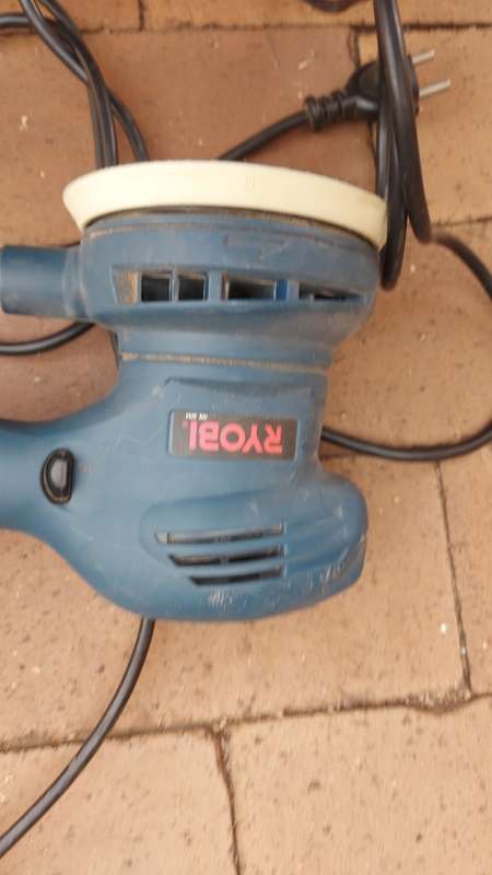 COMBO **Ryobi JIGSAW and SANDER**