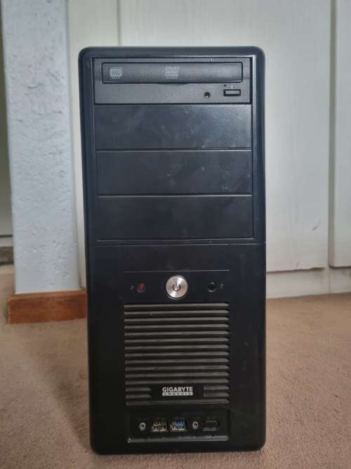 Desktop Computer - i5 - 8GB RAM - SSD - GPU